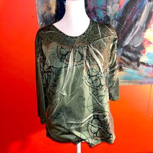 3/$15. Ladies top size Small/6